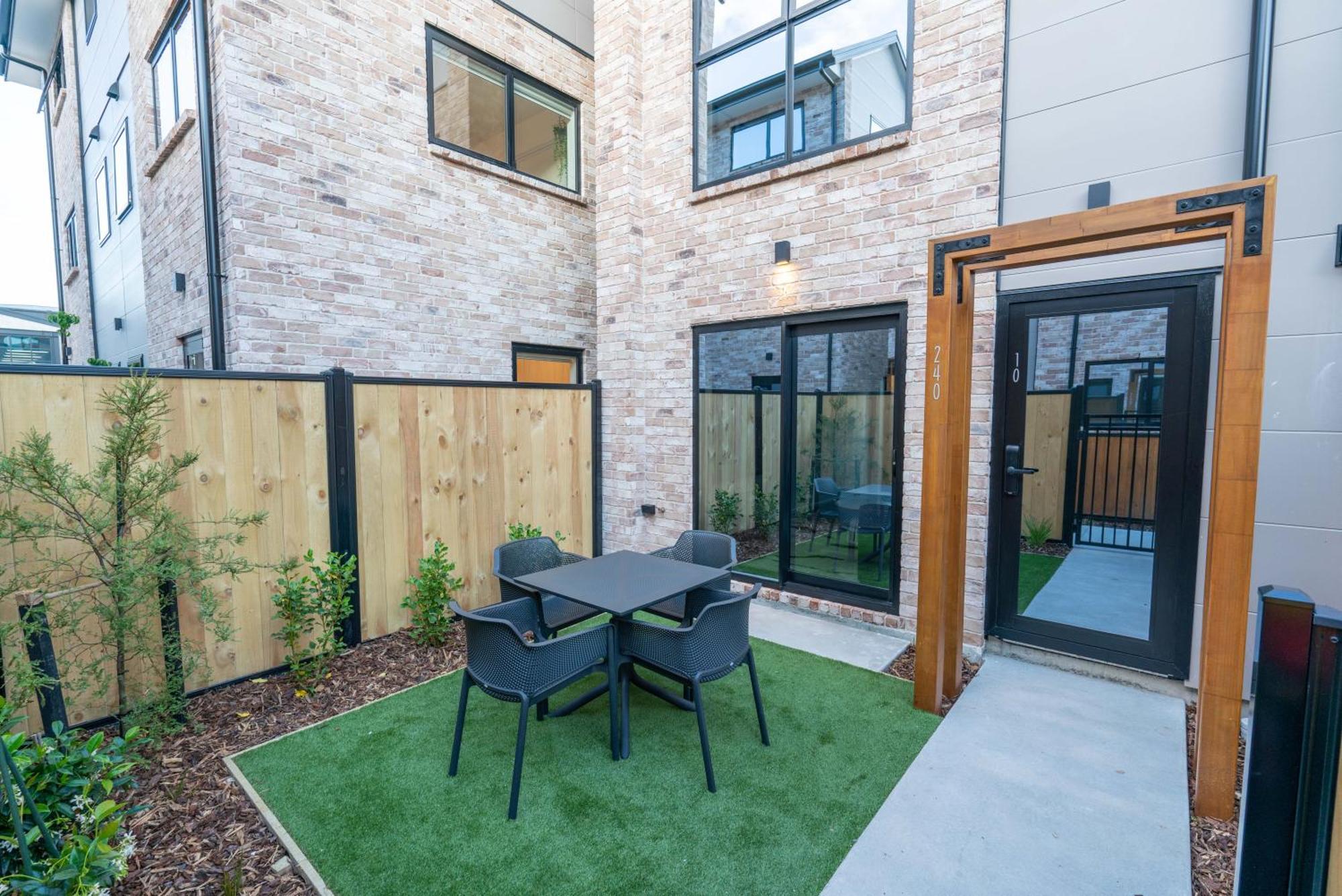 A Touch Of Luxury In Chch Cbd Apartment Christchurch Bagian luar foto