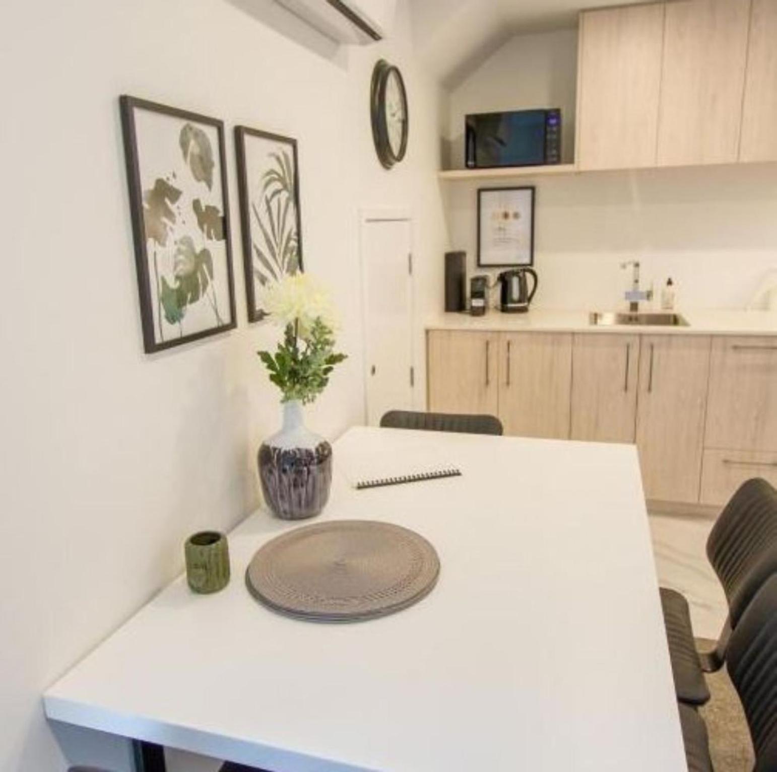A Touch Of Luxury In Chch Cbd Apartment Christchurch Bagian luar foto